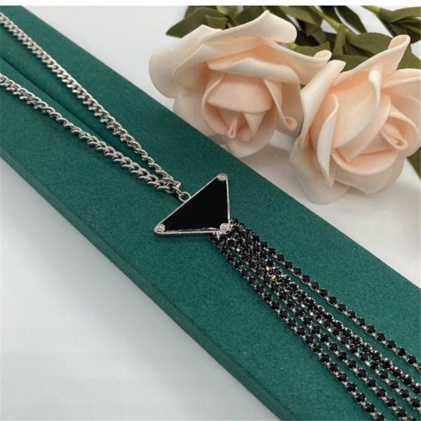 Triangle Tassel Pendant Necklaces For Women Luxurys Designers Necklaces Link Chain Fashion Womens Jewelry Accessories Gifts black
Triangle Tassel Pendant Necklaces For Women Luxurys Designers Necklaces Link Chain Fashion Womens Jewelry Accessories Gifts black