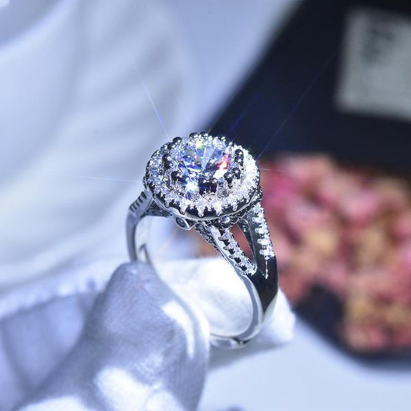 cluster rings real s925 sterling silver 3 s vs1 diamond jewelry ring women round shape wedding 925 with cushion zirconia, Golden;silver
cluster rings real s925 sterling silver 3 s vs1 diamond jewelry ring women round shape wedding 925 with cushion zirconia, Golden;silver