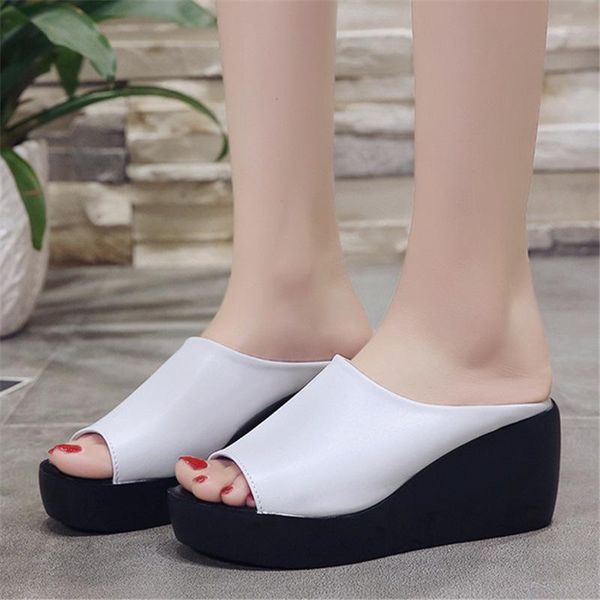 big size shoes ladies' slippers peep toe on a wedge platform slipers women med girl 2021 pu fabric scandals slides basic, Black
big size shoes ladies' slippers peep toe on a wedge platform slipers women med girl 2021 pu fabric scandals slides basic, Black