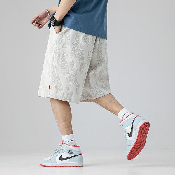 men's shorts 2021 summer trendy brand luminous full print loose ins wind five-point pants, White;black
men's shorts 2021 summer trendy brand luminous full print loose ins wind five-point pants, White;black