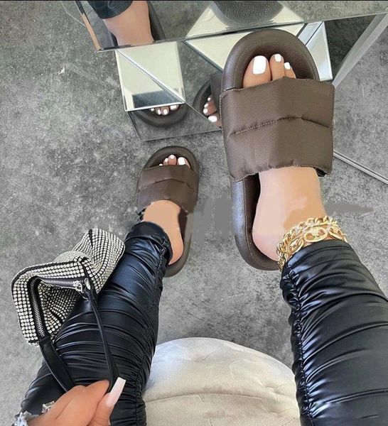 slippers 2021 vivaia summer women's fashion wear thick bottom drag korean leisure sandals comfotable slipers, Black
slippers 2021 vivaia summer women's fashion wear thick bottom drag korean leisure sandals comfotable slipers, Black