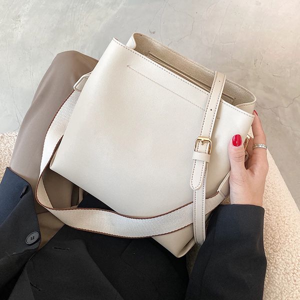 small pu leather bucket bags for women 2021 simple style solid color crossbody shoulder handbags branded cross body bag
small pu leather bucket bags for women 2021 simple style solid color crossbody shoulder handbags branded cross body bag