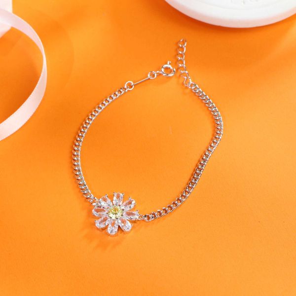 hef jewelry original small flower bracelet female ins small simple daisy bracelet 925 sterling silver, Golden;silver
hef jewelry original small flower bracelet female ins small simple daisy bracelet 925 sterling silver, Golden;silver