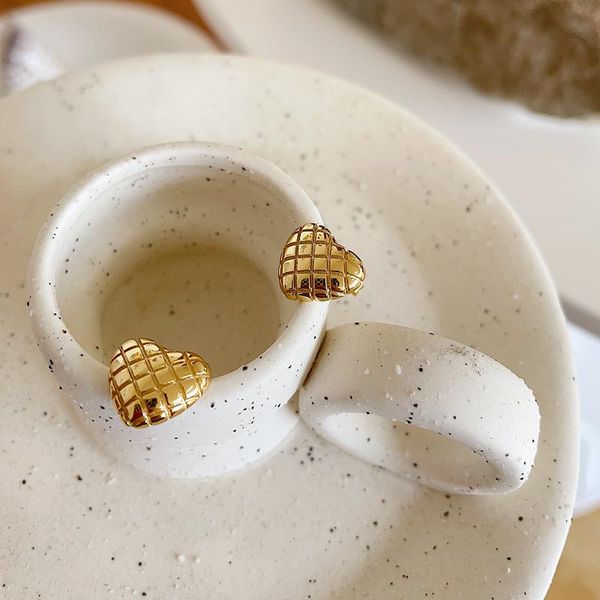stud individuality 925 silver sterling earrings design lingge love for women jewelry daily 2021, Golden;silver
stud individuality 925 silver sterling earrings design lingge love for women jewelry daily 2021, Golden;silver