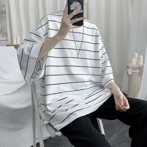 summer hong kong style male o-neck loose shirt striped 5-point sleeve t-shirt short-sleeved streetwear oversized tshirt men's t-shirts, White;black
summer hong kong style male o-neck loose shirt striped 5-point sleeve t-shirt short-sleeved streetwear oversized tshirt men's t-shirts, White;black