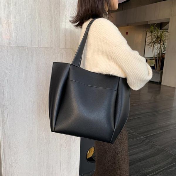 evening bags simple smooth leather handbags for women fashion ladies shoulder with pocket large female shopper tote hand bag study daily
evening bags simple smooth leather handbags for women fashion ladies shoulder with pocket large female shopper tote hand bag study daily