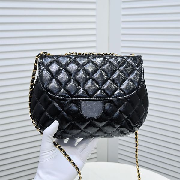 2021 luxury designer handbag female bag leather large capacity classic fashion chain one shoulder party date genuine
2021 luxury designer handbag female bag leather large capacity classic fashion chain one shoulder party date genuine