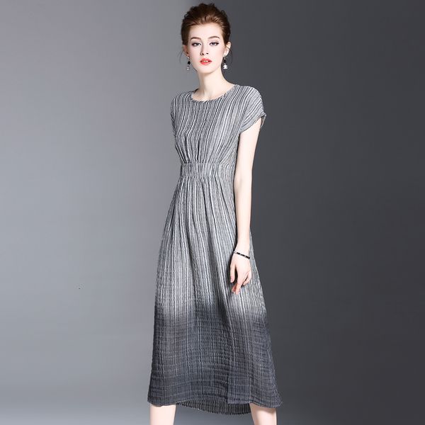 Elgenat gradient chiffon stylish maxi European ladies beach party dress long robe, Black;gray
Elgenat gradient chiffon stylish maxi European ladies beach party dress long robe, Black;gray