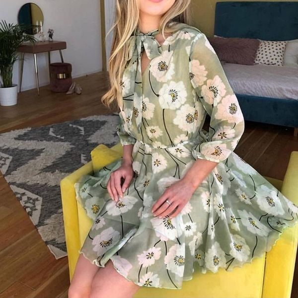 casual dresses 2021 fashion for women spring summer bohemian tie flower print ruffled hem beach mini dress ropa mujer l42, Black;gray
casual dresses 2021 fashion for women spring summer bohemian tie flower print ruffled hem beach mini dress ropa mujer l42, Black;gray