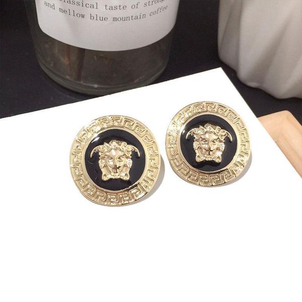 korean baroque style show with gold-plated head earrings, personalized earrings and silver pin earrings 297w, Golden
korean baroque style show with gold-plated head earrings, personalized earrings and silver pin earrings 297w, Golden