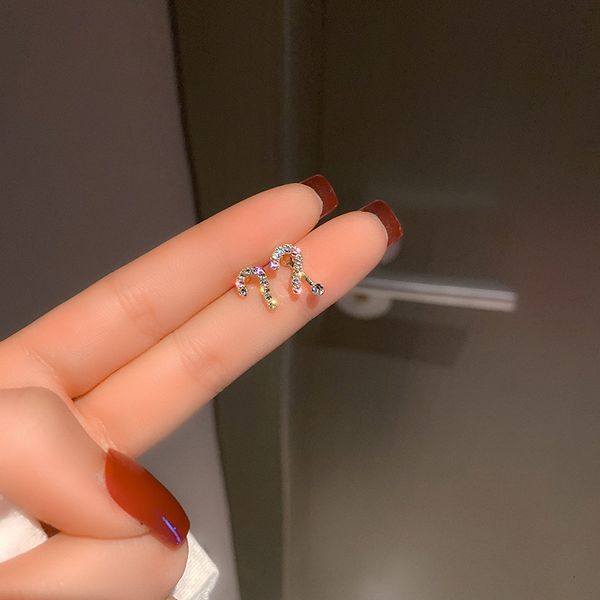 925 silver needle inlaid diamond question mark earrings interesting design sense asymmetric earrings fashion simple small earrings female, Golden
925 silver needle inlaid diamond question mark earrings interesting design sense asymmetric earrings fashion simple small earrings female, Golden