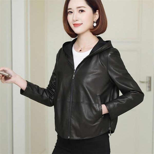 1pcs women's plus size pu leather short jackets coat autumn faux fur zipper splicing hooded ladies skinny locomotive coats 211130, Black
1pcs women's plus size pu leather short jackets coat autumn faux fur zipper splicing hooded ladies skinny locomotive coats 211130, Black