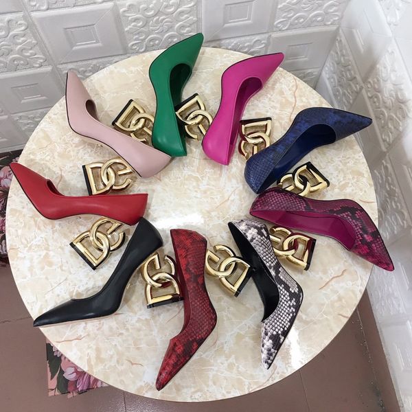 2021 new brand women's shoes, designer casual products, afraid of comfort, fashion luxury sandals, Red;white
2021 new brand women's shoes, designer casual products, afraid of comfort, fashion luxury sandals, Red;white