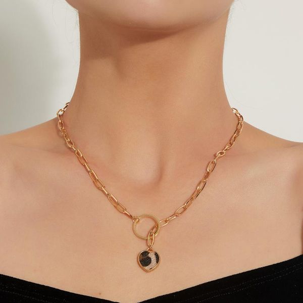 pendant necklaces fashion leopard patern heart necklace for women ot buckle clavicle chain female short 2021 trendy jewelry, Silver
pendant necklaces fashion leopard patern heart necklace for women ot buckle clavicle chain female short 2021 trendy jewelry, Silver