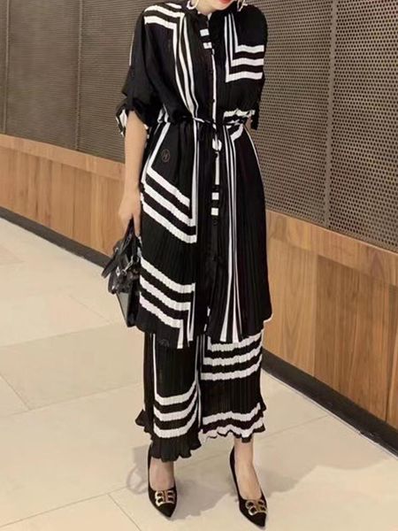 women's two piece pants retro geometric print pleated loose shirt suit style summer elastic waist wide-leg, White
women's two piece pants retro geometric print pleated loose shirt suit style summer elastic waist wide-leg, White
