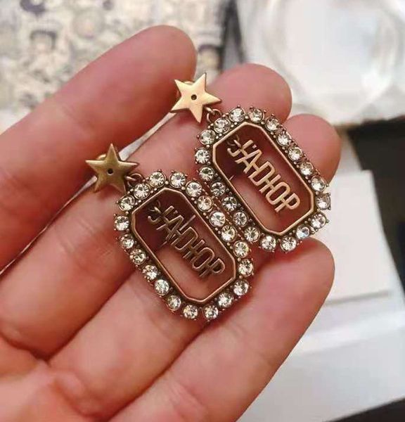 d family earrings / dijia 2021 new letter cd pearl fashion personality net red earrings, Golden
d family earrings / dijia 2021 new letter cd pearl fashion personality net red earrings, Golden