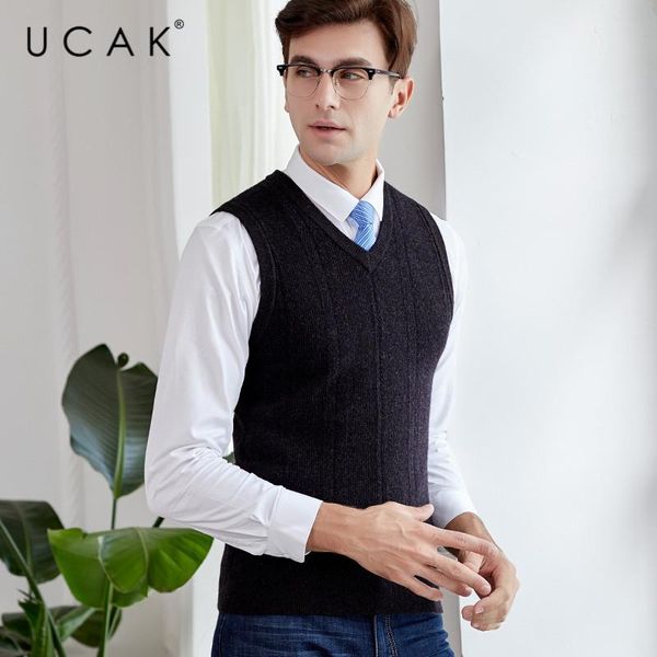 men's vests ucak brand sweater vest men 2021 arrival casual solid striped pure merino wool streetwear pull homme winter sweaters u3116, Black;white
men's vests ucak brand sweater vest men 2021 arrival casual solid striped pure merino wool streetwear pull homme winter sweaters u3116, Black;white