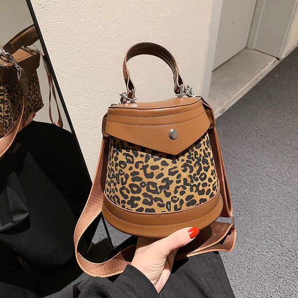 daily bag internet celebrity bags female 2021 autumn and winter new trendy womens bags fashion bucket bag high-grade pearl shoulder crossbod
daily bag internet celebrity bags female 2021 autumn and winter new trendy womens bags fashion bucket bag high-grade pearl shoulder crossbod