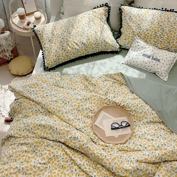 bedding sets cotton four piece set of king size small floral quilt cover sheet and hat
bedding sets cotton four piece set of king size small floral quilt cover sheet and hat