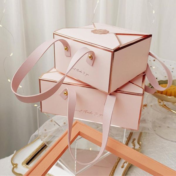 5pcs bronzing protable paper box leather portable rope chocolate candy packaging birthday party year gift decoration wrap
5pcs bronzing protable paper box leather portable rope chocolate candy packaging birthday party year gift decoration wrap