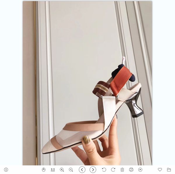 2021 good quality fashion women luxurys designers shoes designer sandals womens luxury high heels sandal dress shoess with box size 35-41 -m, Black
2021 good quality fashion women luxurys designers shoes designer sandals womens luxury high heels sandal dress shoess with box size 35-41 -m, Black