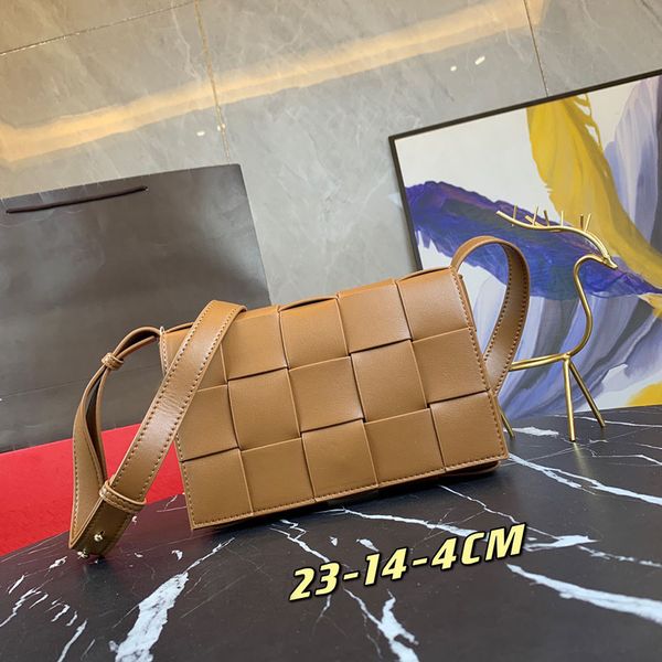 women luxurys designers bags 2021 handbags genuine leather handbag with woven bag chain pillow shape 23cm
women luxurys designers bags 2021 handbags genuine leather handbag with woven bag chain pillow shape 23cm