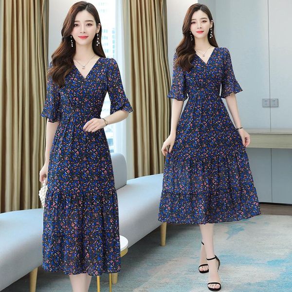 casual dresses vintage summer floral chiffon boho midi dress 2021 plus size elegant women beach sundress party chic bodycon vestidos, Black;gray
casual dresses vintage summer floral chiffon boho midi dress 2021 plus size elegant women beach sundress party chic bodycon vestidos, Black;gray