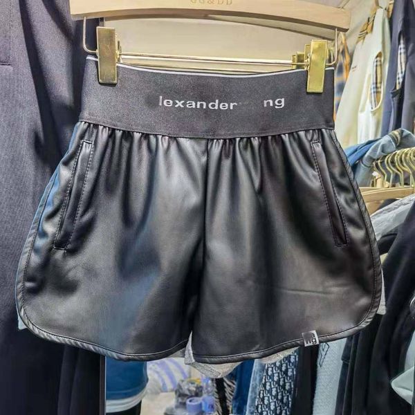 aw dawangjia 2021 spring and summer new elastic wide waist pu leather mesh red shorts, White;black
aw dawangjia 2021 spring and summer new elastic wide waist pu leather mesh red shorts, White;black