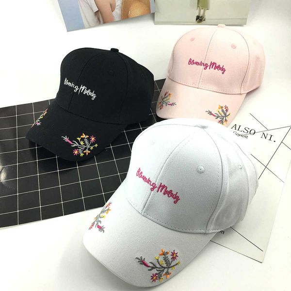 cap female spring and summer chinese embroidery women baseball designer version versatile chaozhou ethnic style sun hat, Yellow
cap female spring and summer chinese embroidery women baseball designer version versatile chaozhou ethnic style sun hat, Yellow