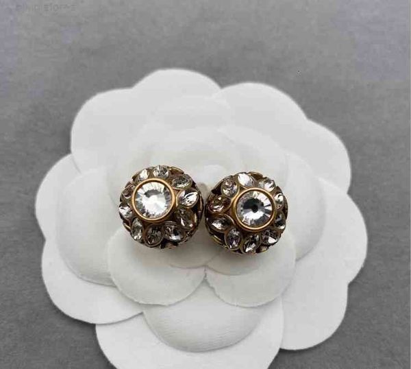 earrings fashion luxury designer jewelry d family 21 ears women's letters s925 silver needle, Golden
earrings fashion luxury designer jewelry d family 21 ears women's letters s925 silver needle, Golden