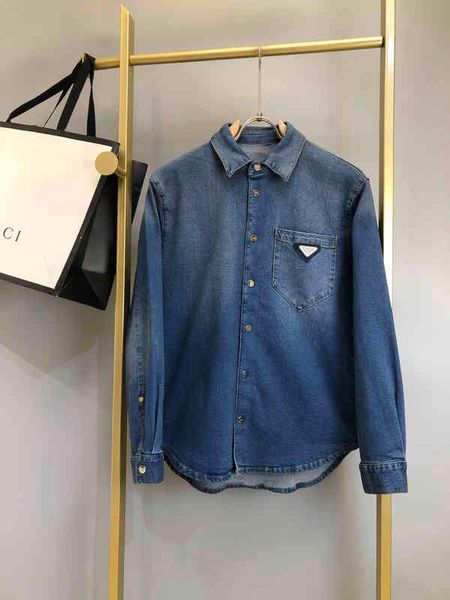 designer men's p**r**d** triangle letter long-sleeved denim shirt fashion new product retro washed loose casual denim fabric denim jack, White;black
designer men's p**r**d** triangle letter long-sleeved denim shirt fashion new product retro washed loose casual denim fabric denim jack, White;black