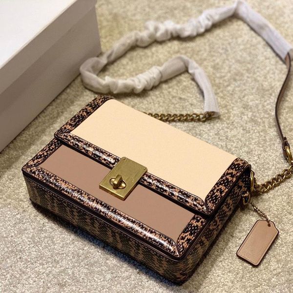 women luxurys designers bags 2021 cowhide leather crossbody chain flap serpentine shoulder purse original box fashion handbags imitation bra
women luxurys designers bags 2021 cowhide leather crossbody chain flap serpentine shoulder purse original box fashion handbags imitation bra