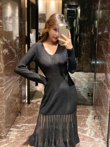 casual dresses 2021 arrival women black v-neck long sleeve vestidos celebrity evening party bodycon bandage dress wholesale, Black;gray
casual dresses 2021 arrival women black v-neck long sleeve vestidos celebrity evening party bodycon bandage dress wholesale, Black;gray