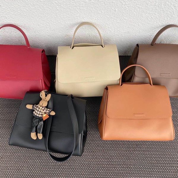 70% off luxury handbag 2021 new style messenger women's soft leather large capacity versatile portable shoulder bag is popular this yea
70% off luxury handbag 2021 new style messenger women's soft leather large capacity versatile portable shoulder bag is popular this yea