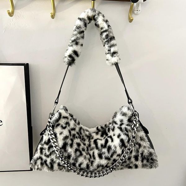 evening bags autumn winter leopard print plush chain wrist baguette casual soft shoulder bag designer small square
evening bags autumn winter leopard print plush chain wrist baguette casual soft shoulder bag designer small square