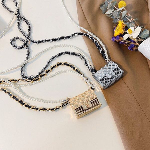 daily bag camellia mini rhombus chain on neck bag xiaohongshu internet celebrity same style metal waist bag pearl earphone female fashio
daily bag camellia mini rhombus chain on neck bag xiaohongshu internet celebrity same style metal waist bag pearl earphone female fashio