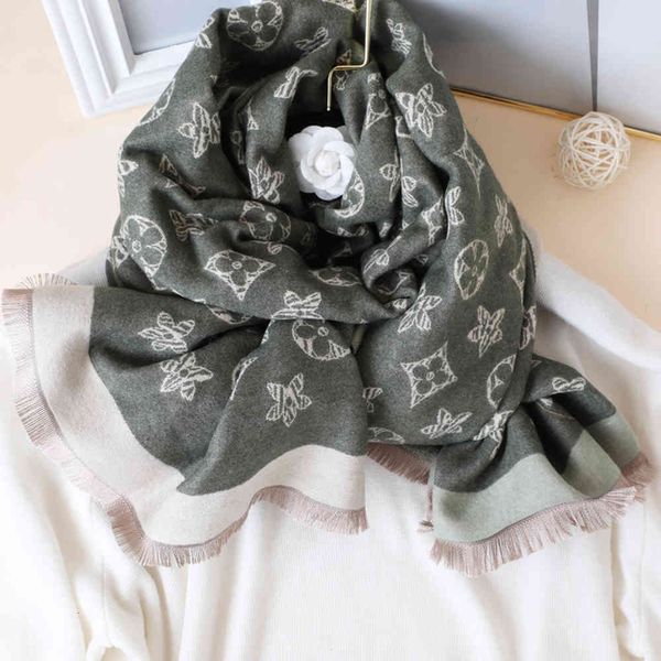 scarf autumn and winter new scarf double-sided letter net red version versatile autumn bib brushed shawl scarfhigh-end atmosphere, Blue;gray
scarf autumn and winter new scarf double-sided letter net red version versatile autumn bib brushed shawl scarfhigh-end atmosphere, Blue;gray