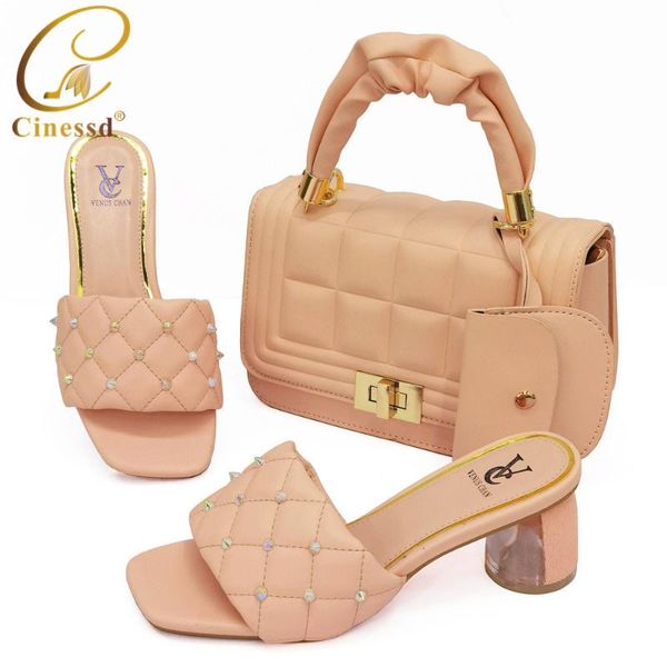 dress shoes arrival african women shoeos matching bag set decorated with rhinestone 2021 fashion wedding for bride, Black
dress shoes arrival african women shoeos matching bag set decorated with rhinestone 2021 fashion wedding for bride, Black