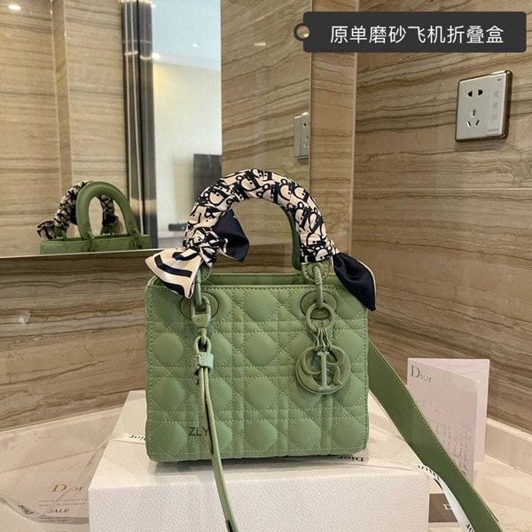 d di ce 2021 casual and versatile fashion hand-held slung diamond frosted leather princess bag women's zly bags
d di ce 2021 casual and versatile fashion hand-held slung diamond frosted leather princess bag women's zly bags