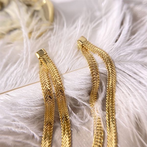 2021 taobao jewelry niche cl snake bone flow su da temperament fashion women's long earrings, Golden
2021 taobao jewelry niche cl snake bone flow su da temperament fashion women's long earrings, Golden