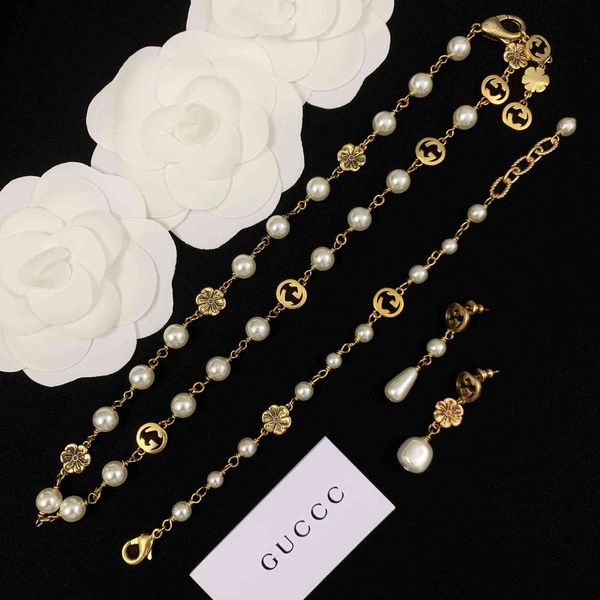 70% off luxury jewelry gujia pearl necklace women's pair letter stud earrings brass pearl bracelet, Silver
70% off luxury jewelry gujia pearl necklace women's pair letter stud earrings brass pearl bracelet, Silver
