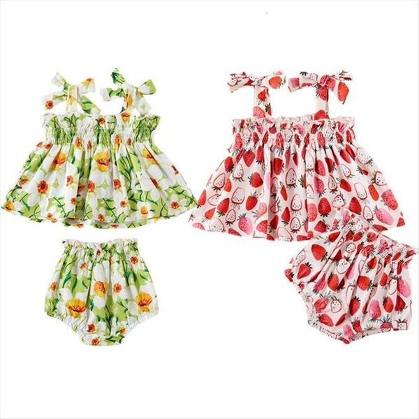 summer kids girls two piece set sweet strawberry flower lace up suspender and elastic waist short pants, White
summer kids girls two piece set sweet strawberry flower lace up suspender and elastic waist short pants, White
