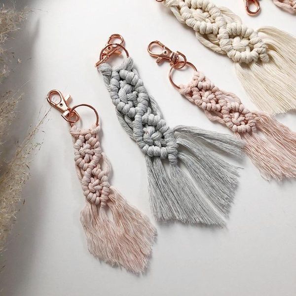 keychains 2021 fashion bohemian colorful tassel handmade fish tail bag macrame wooden beads tie hanging key holder women jewelry, Silver
keychains 2021 fashion bohemian colorful tassel handmade fish tail bag macrame wooden beads tie hanging key holder women jewelry, Silver