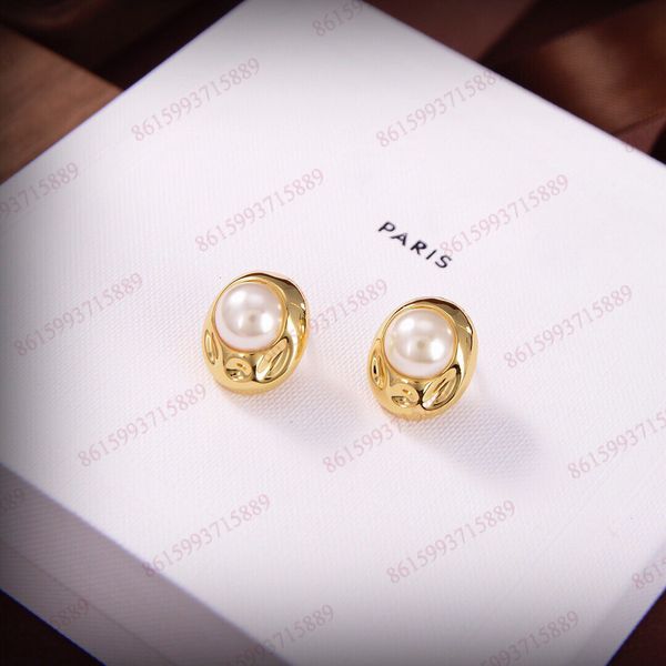 personality new golden pearl earrings women earrings high-end charm earring fashion jewelry brass material gold elegant and elegant design
personality new golden pearl earrings women earrings high-end charm earring fashion jewelry brass material gold elegant and elegant design