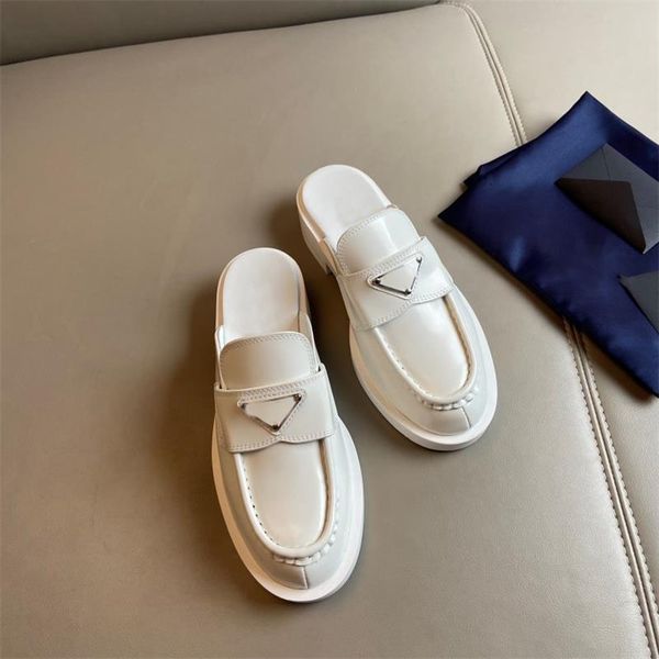 2022 designer women slippers luxury bands spring fall low heeled slippers round toe loafers slip-on shoes simple sturdy classic black white
2022 designer women slippers luxury bands spring fall low heeled slippers round toe loafers slip-on shoes simple sturdy classic black white