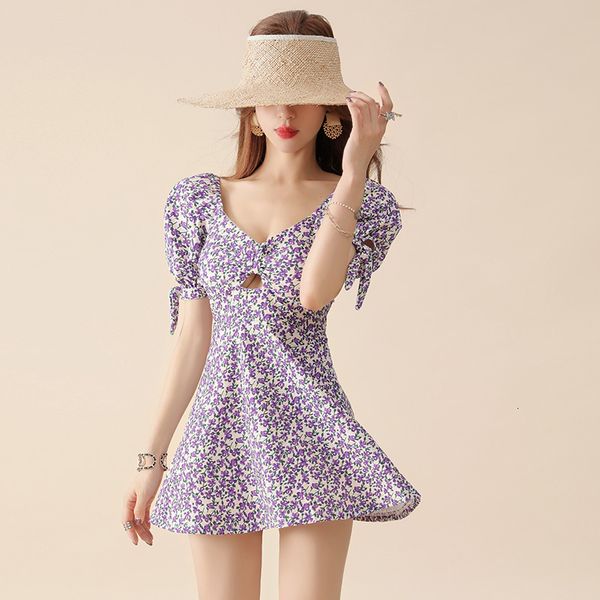 separate swimsuit may beach woman swimsuits from female play summer retro purple impression cover, White;black
separate swimsuit may beach woman swimsuits from female play summer retro purple impression cover, White;black