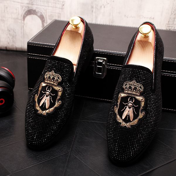 2021 new men embroidery skull shoes fashion black gold casual flats men's designer dress shoes sequined loafers men's platform dri
2021 new men embroidery skull shoes fashion black gold casual flats men's designer dress shoes sequined loafers men's platform dri