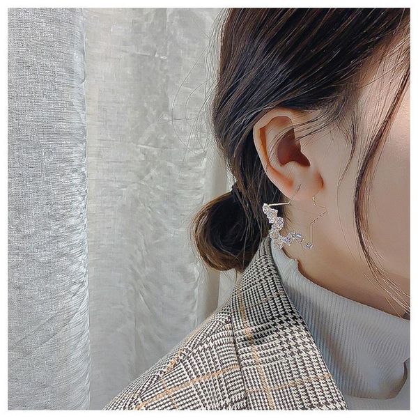 hoop & huggie 2021 personality hollow out five-pointed star crystal earrings earring celebrity fashion, Golden;silver
hoop & huggie 2021 personality hollow out five-pointed star crystal earrings earring celebrity fashion, Golden;silver