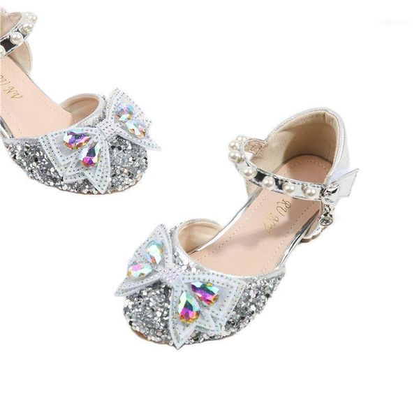 sandals spring summer 2021 fashion rhinestone pearl performance shoes party kids girl bow teenage child mid heel1, Black;red 
sandals spring summer 2021 fashion rhinestone pearl performance shoes party kids girl bow teenage child mid heel1, Black;red