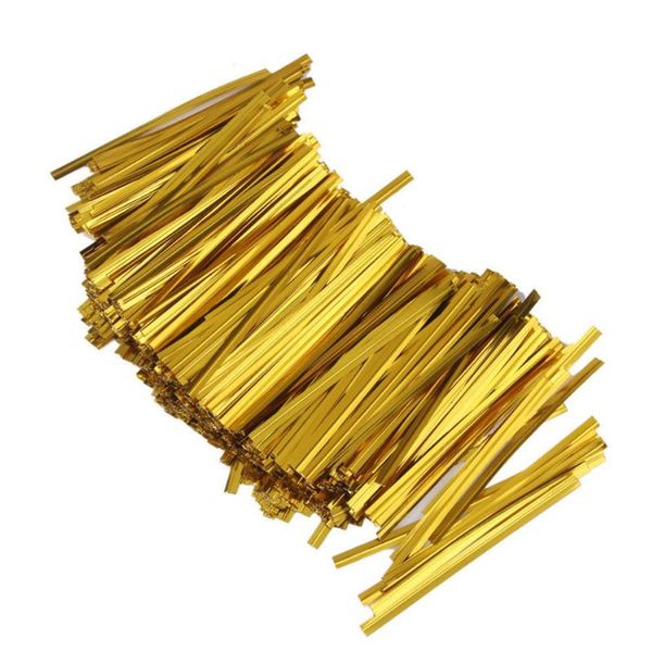 700pcs/set twist ties wire for cake pops sealing cello bags gifts pack fastener tool party supplies gift wrap
700pcs/set twist ties wire for cake pops sealing cello bags gifts pack fastener tool party supplies gift wrap